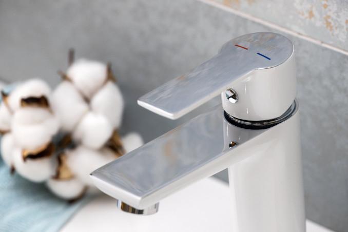 Baterija za lavabo MINOTTI STELA bela / hrom bez POP-UP 5