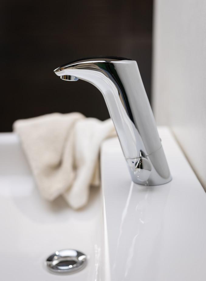Baterija za lavabo MINOTTI senzorska 220W/6V T/H 4