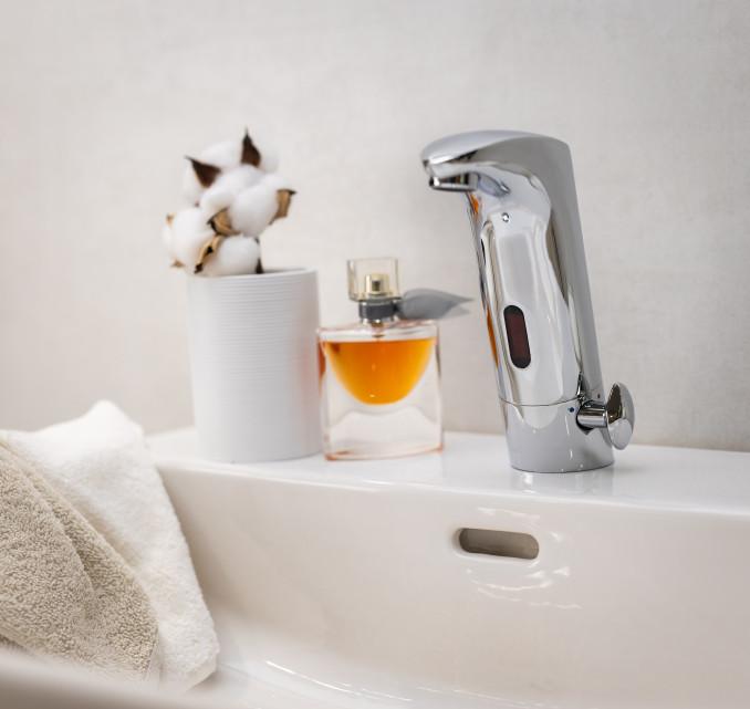 Baterija za lavabo MINOTTI senzorska 220W/6V T/H 5